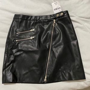 NWT leather mini skirt